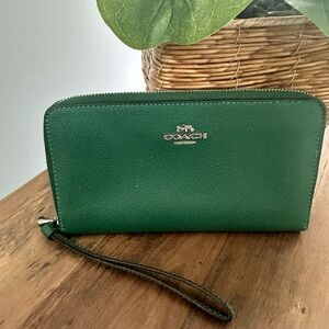 Coach Green Leather Zip Wristlet